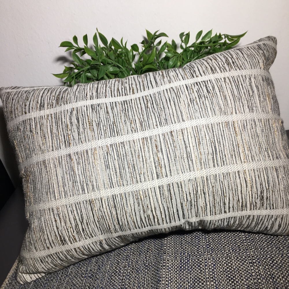 Elegant small pillow